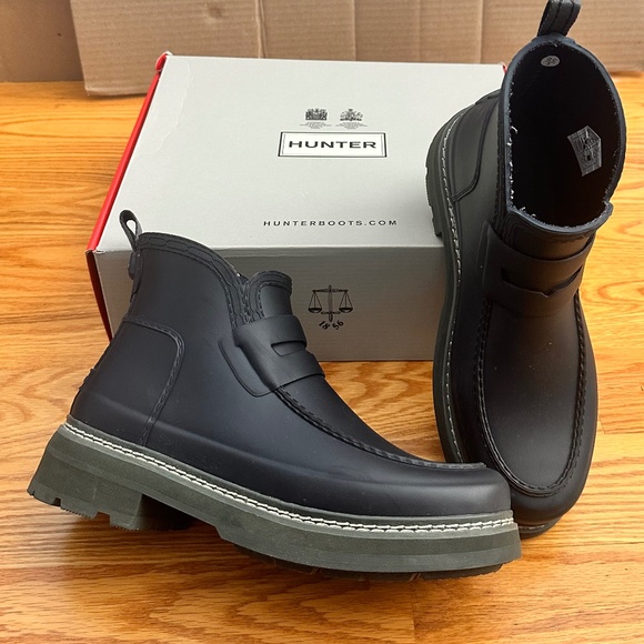 Hunter Women's Refined Stitch Loafer Boots (9) - Picture 10 of 13